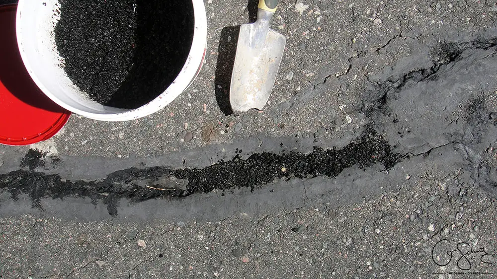 Crack and hole filling