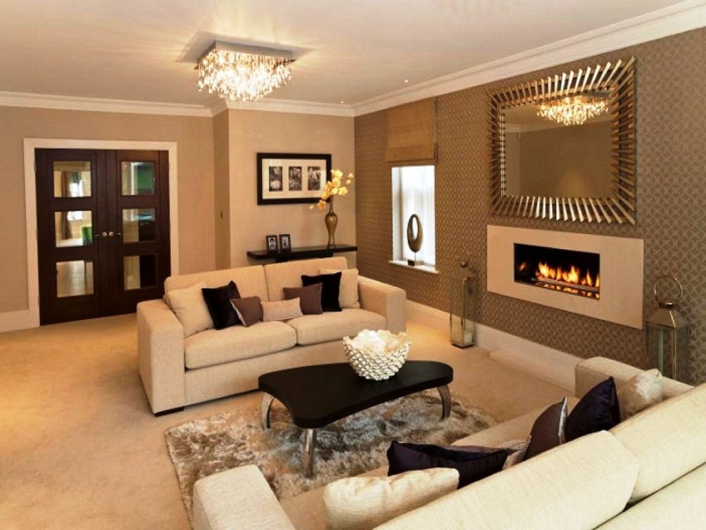 Interior room painting (bedrooms, kitchens, living rooms)